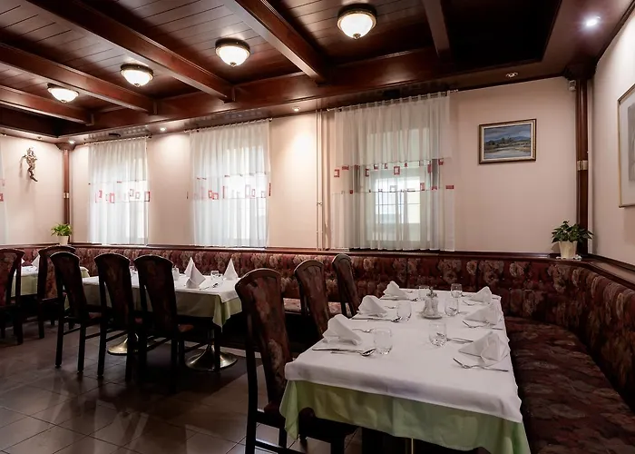 佛罗雅科夫哈姆酒店 酒店