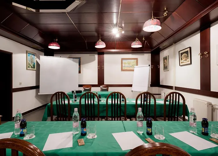 佛罗雅科夫哈姆酒店 3*