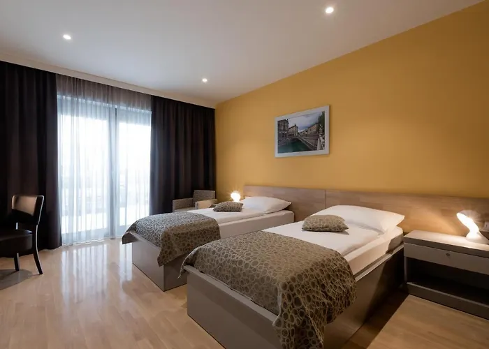 佛罗雅科夫哈姆酒店