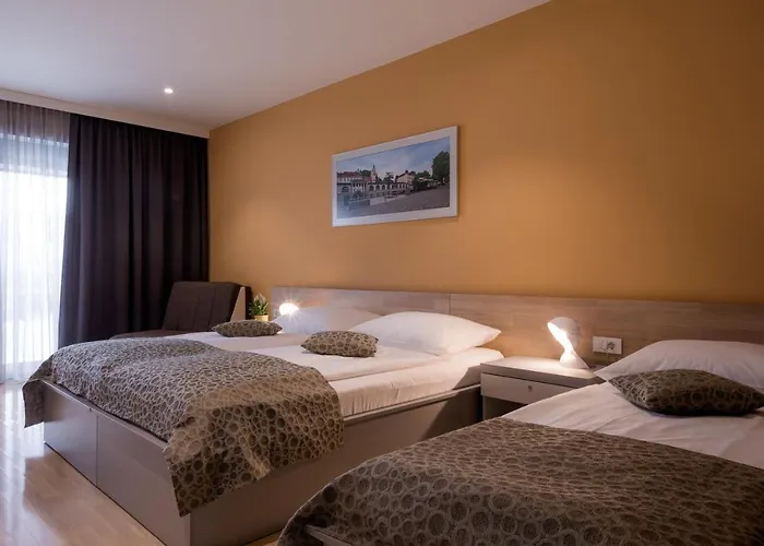 플로리안치코우 흐람 호텔