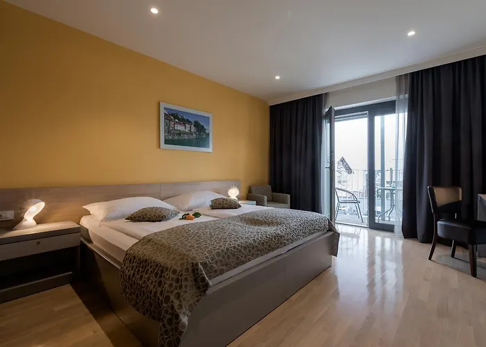 플로리안치코우 흐람 호텔 류블랴나